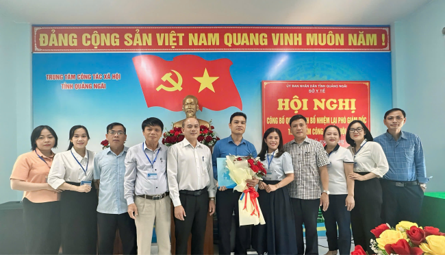 Công bố Quyết định bổ nhiệm lại Phó Giám đốc Trung tâm Công tác xã hội tỉnh Quảng Ngãi.